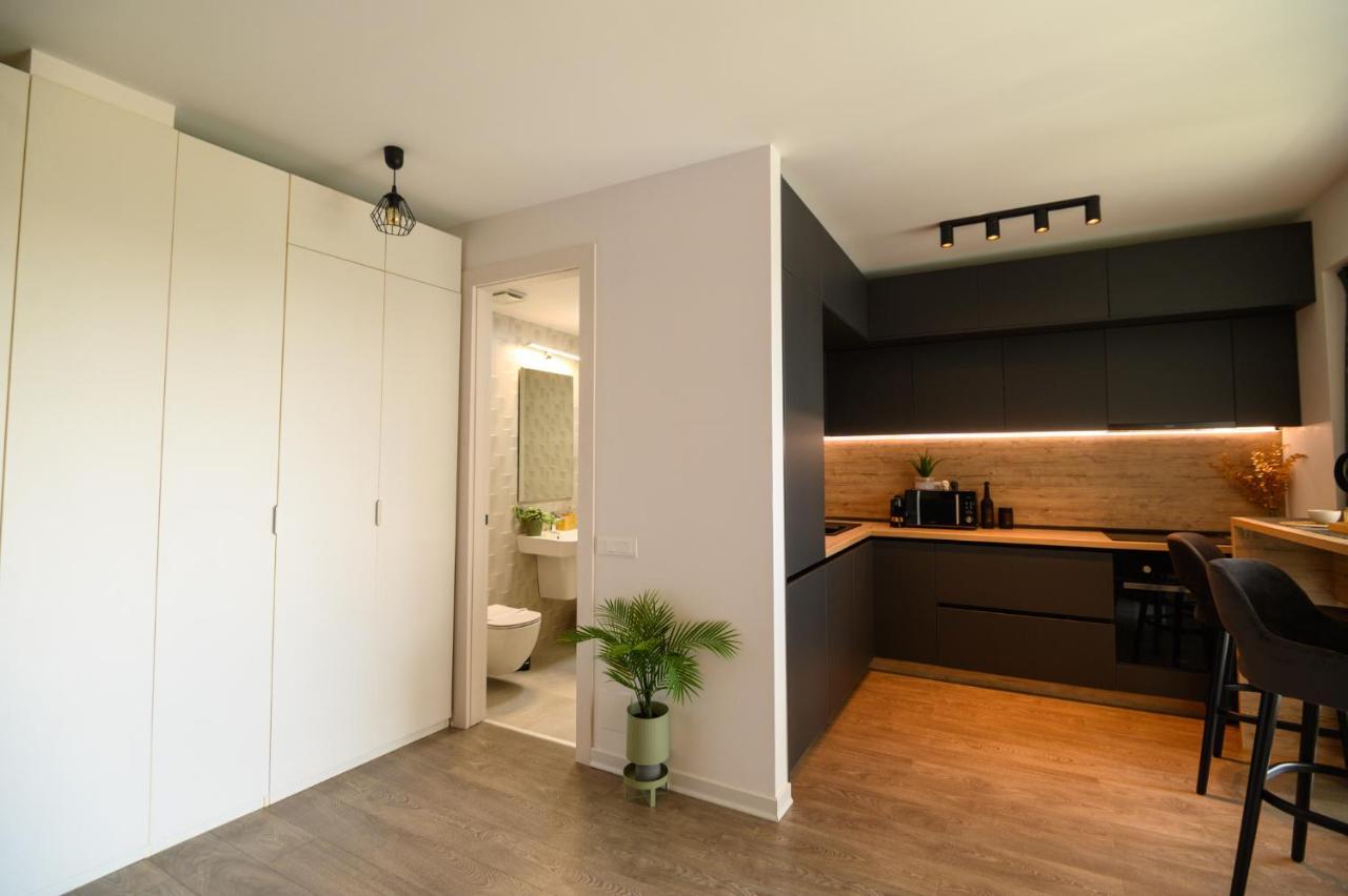 North Twin Apartment Bucharest Exterior photo
